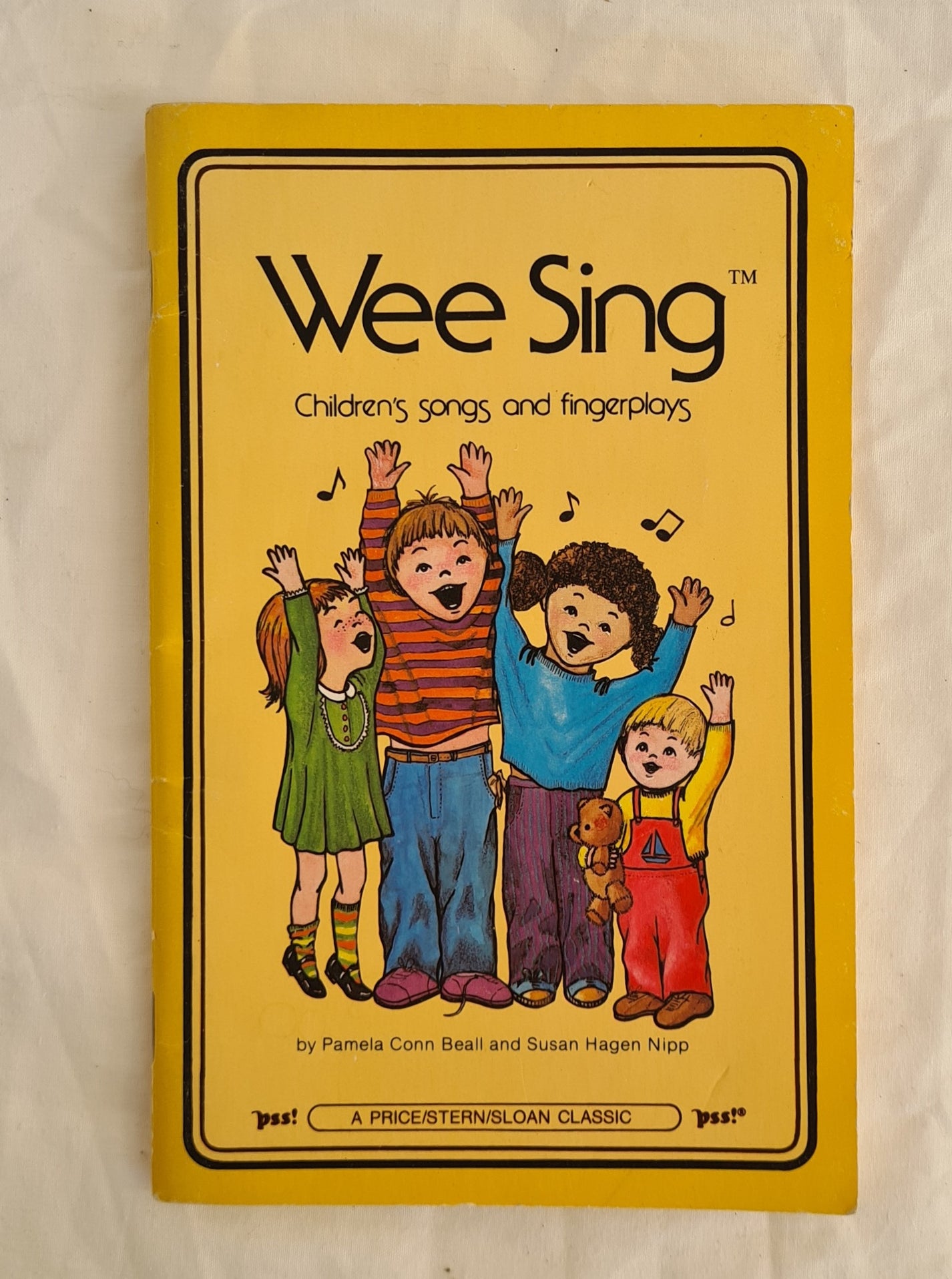 Wee Sing by Pamela Conn Beall and Susan Hagen Nipp – Morgan's Rare Books