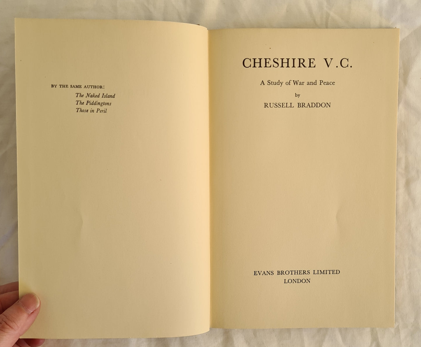 Cheshire V. C.
A Study of War and Peace
by Russell Braddon